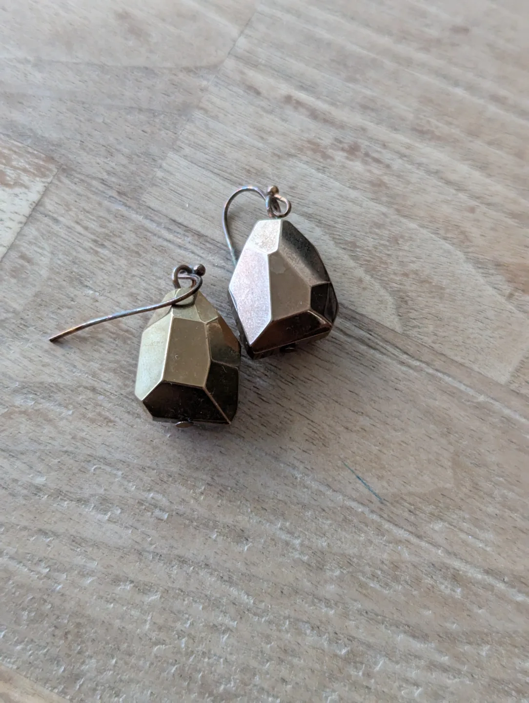 Bronze tone chain link Necklace with 2 sets earrings image indicator(6)