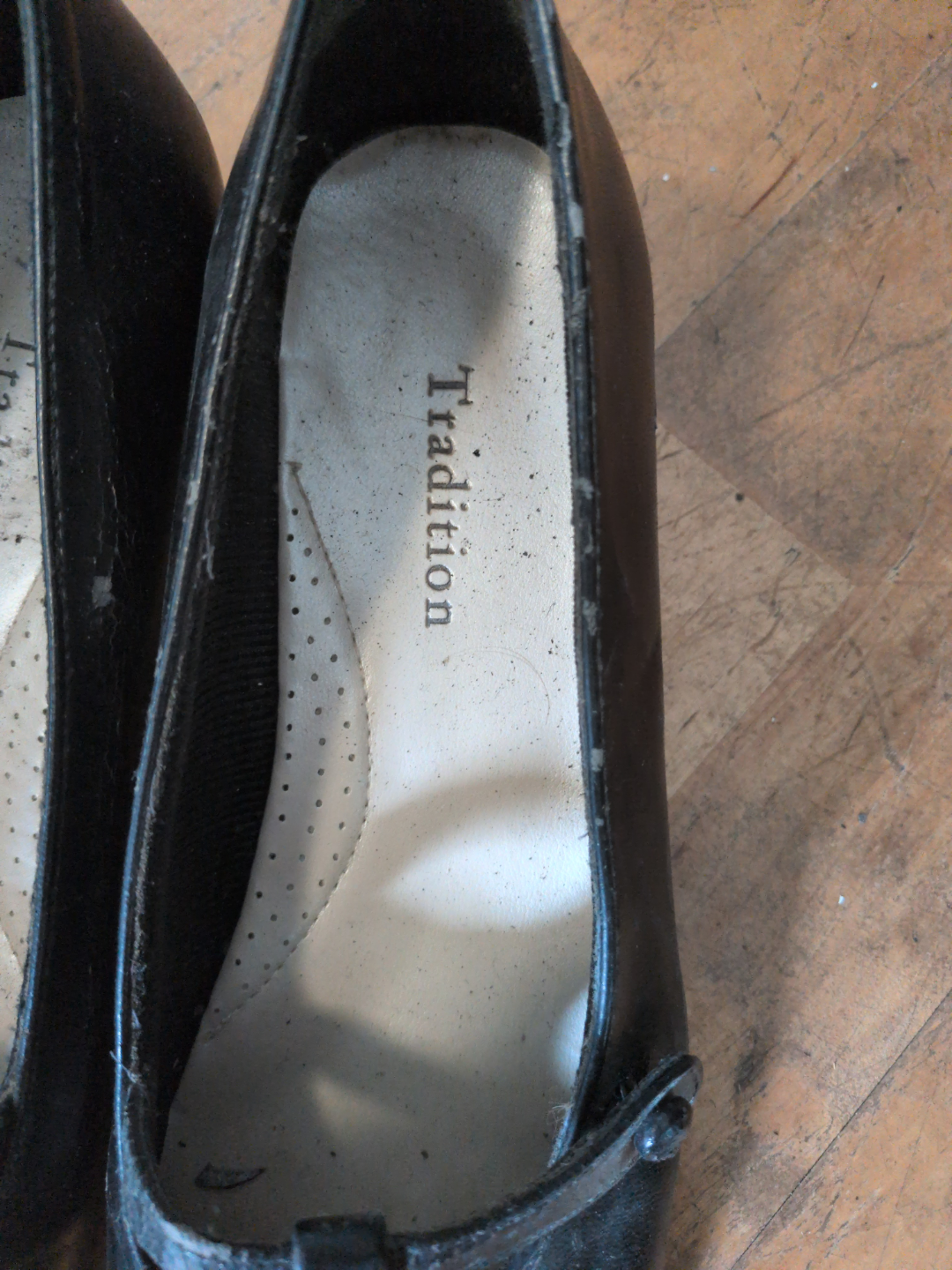 Women's Black Mary Jane Shoes - Size 7.5 - photo 2