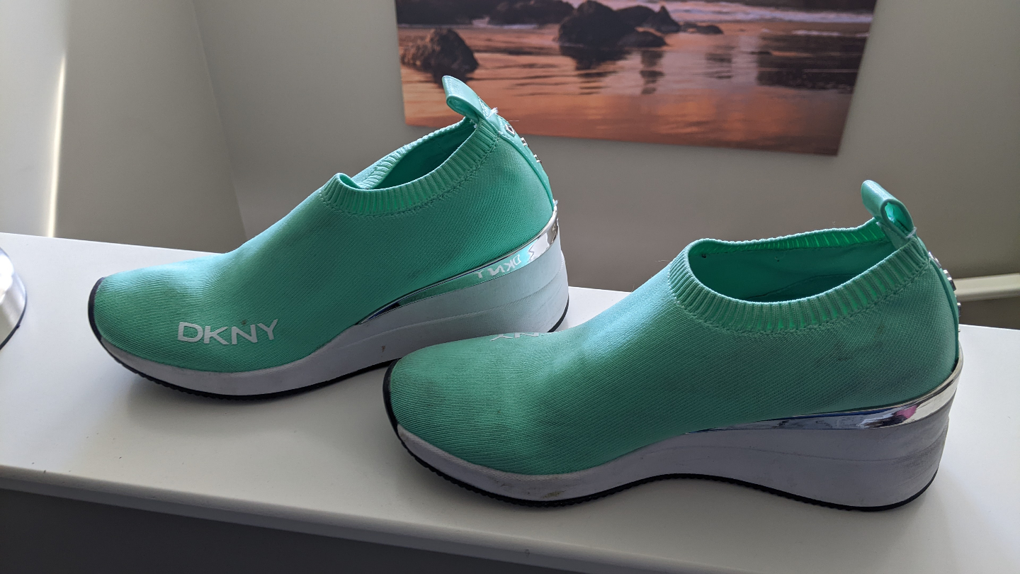 DKNY Women's Mint Green Knit Slip-On Sneakers - Size 7.5