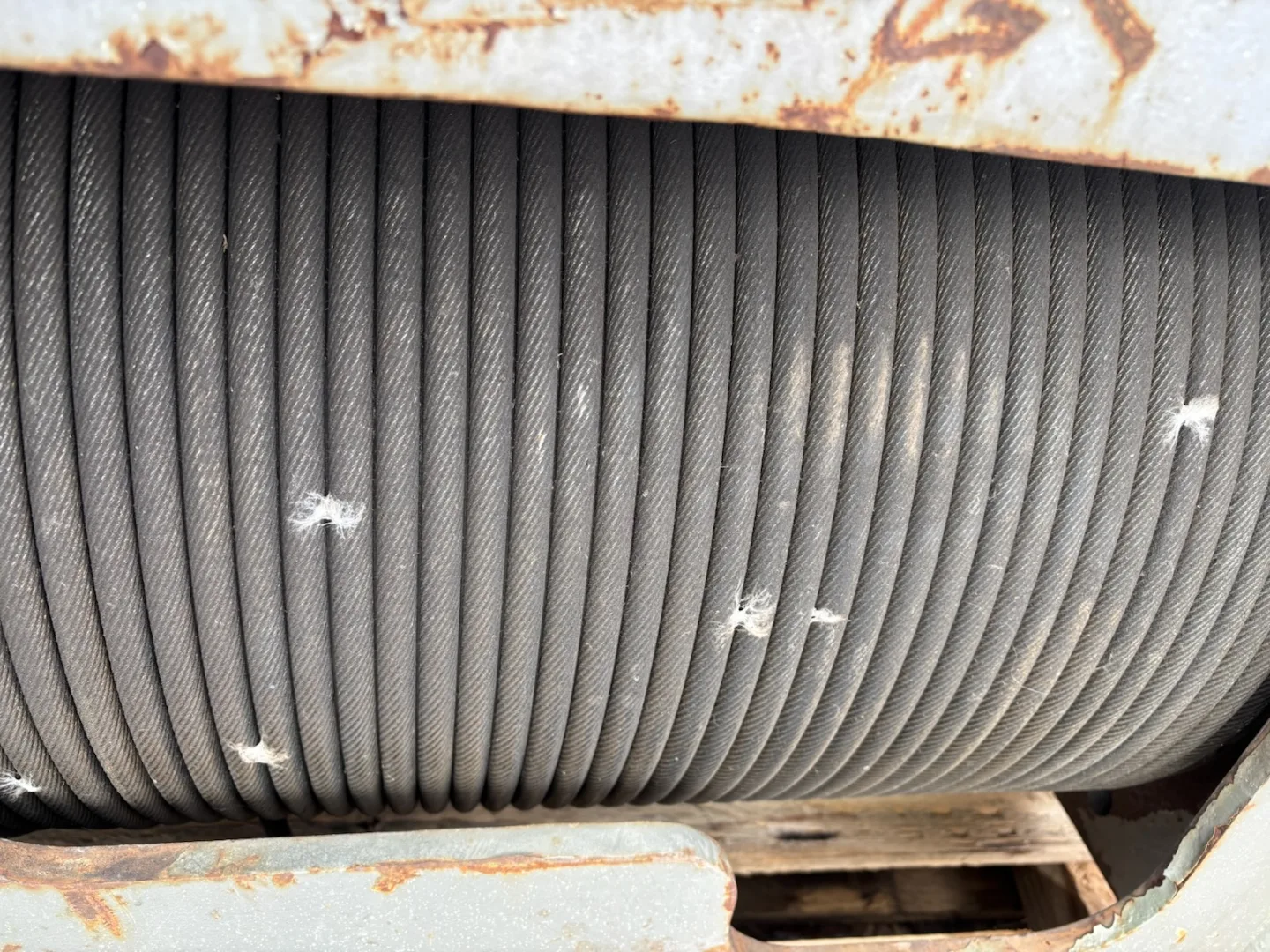 Cable Winch with Hook and Cable for tele handler/ zoom boom image indicator(6)