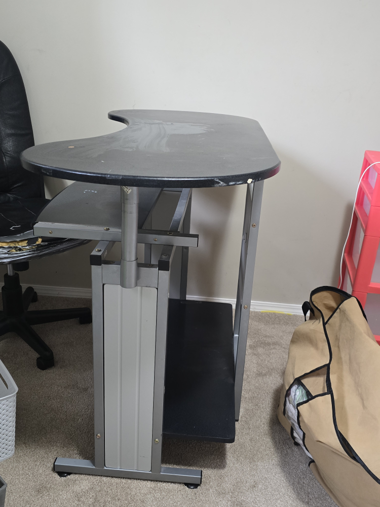 Computer Desk with Keyboard Tray