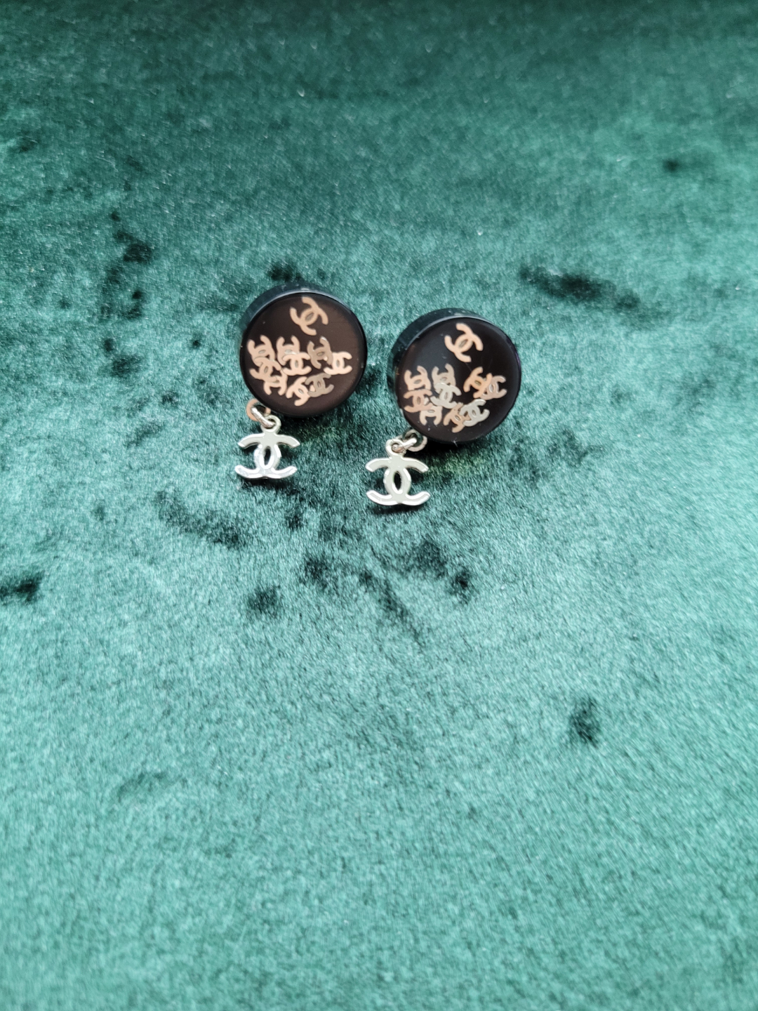 Chanel Black Resin Stud Earrings with CC Charm - photo 2