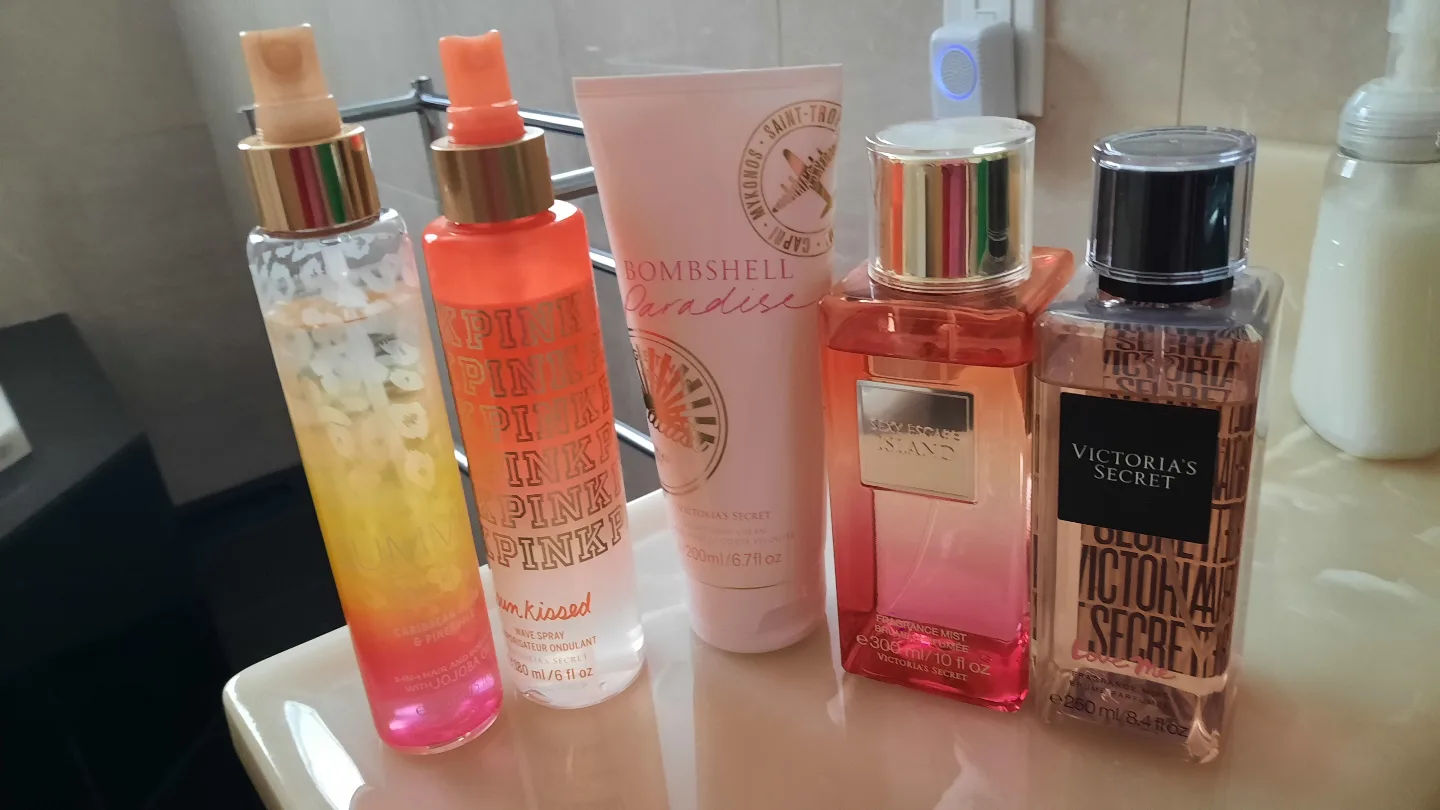 Victoria's Secret Bundle thumbnail