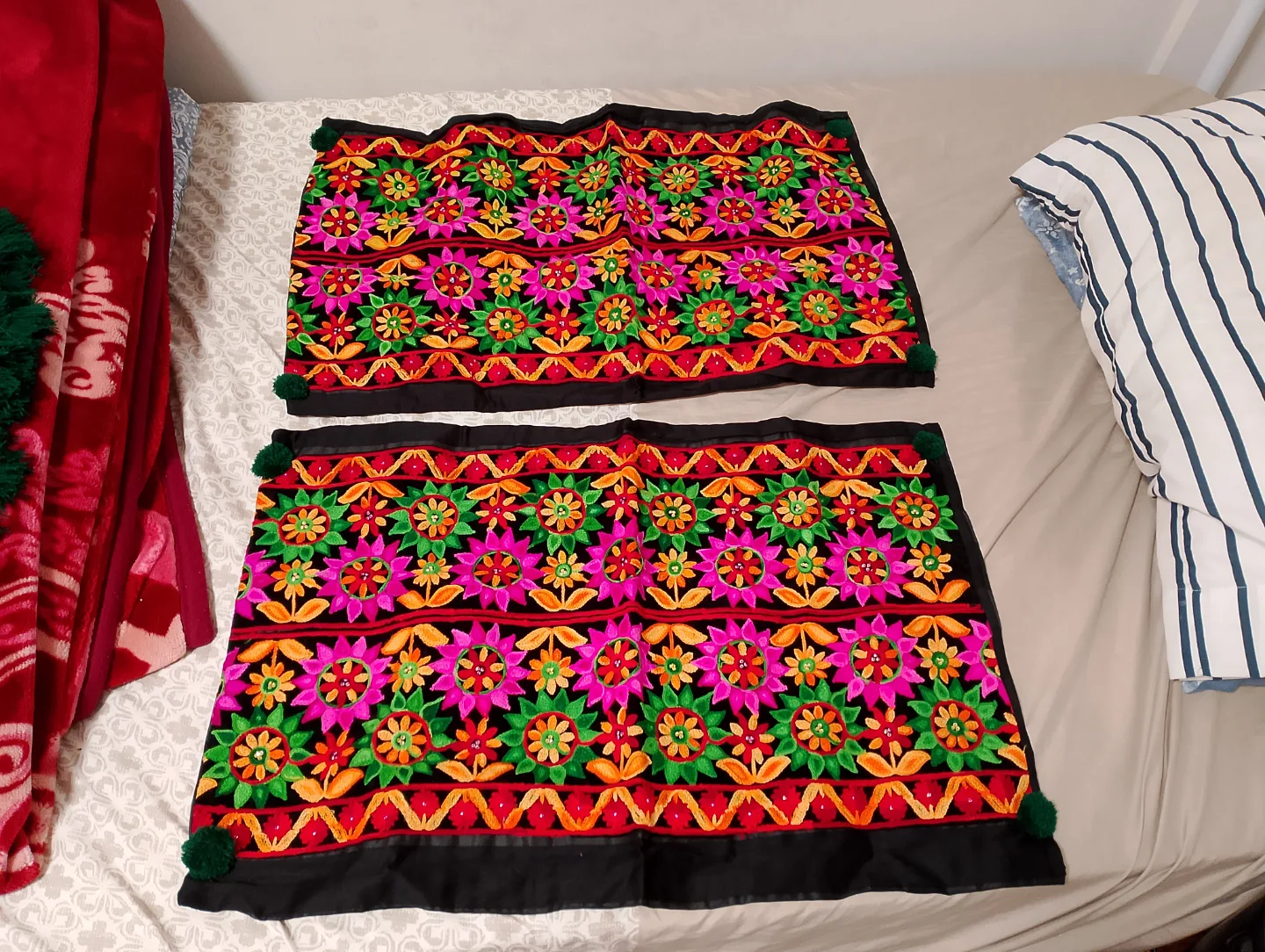 Moving sale Hand-Embroidered Table Runner or Wall Hanging image indicator(2)