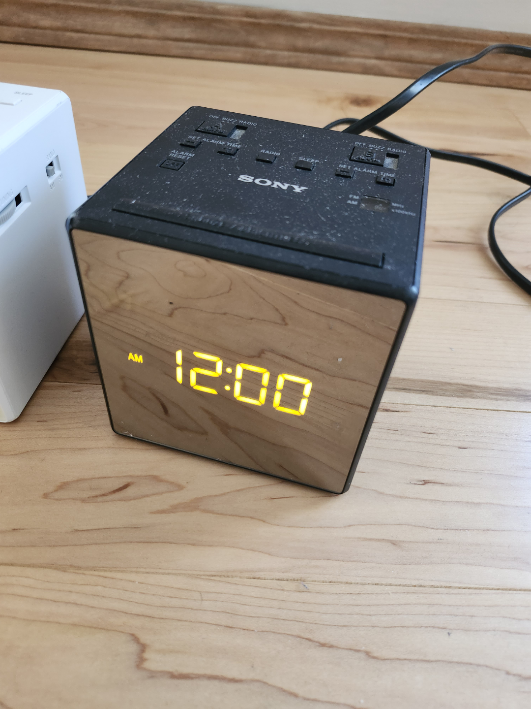 🧡 Pair of Sony ICF-C11 Clock Radios - photo 2