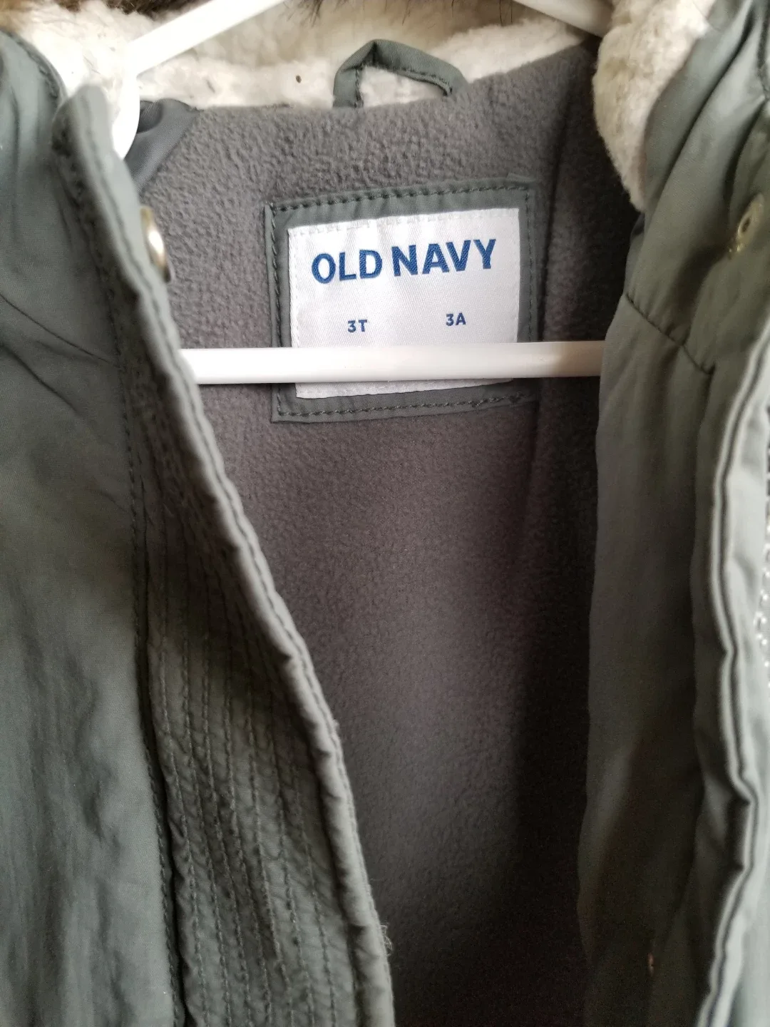 Old Navy Kids' 3T Winter Jacket 🏒 image indicator(2)