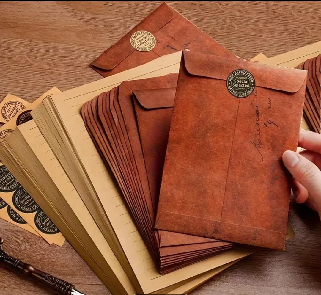 Vintage-Style Envelopes and Letter Paper Set thumbnail