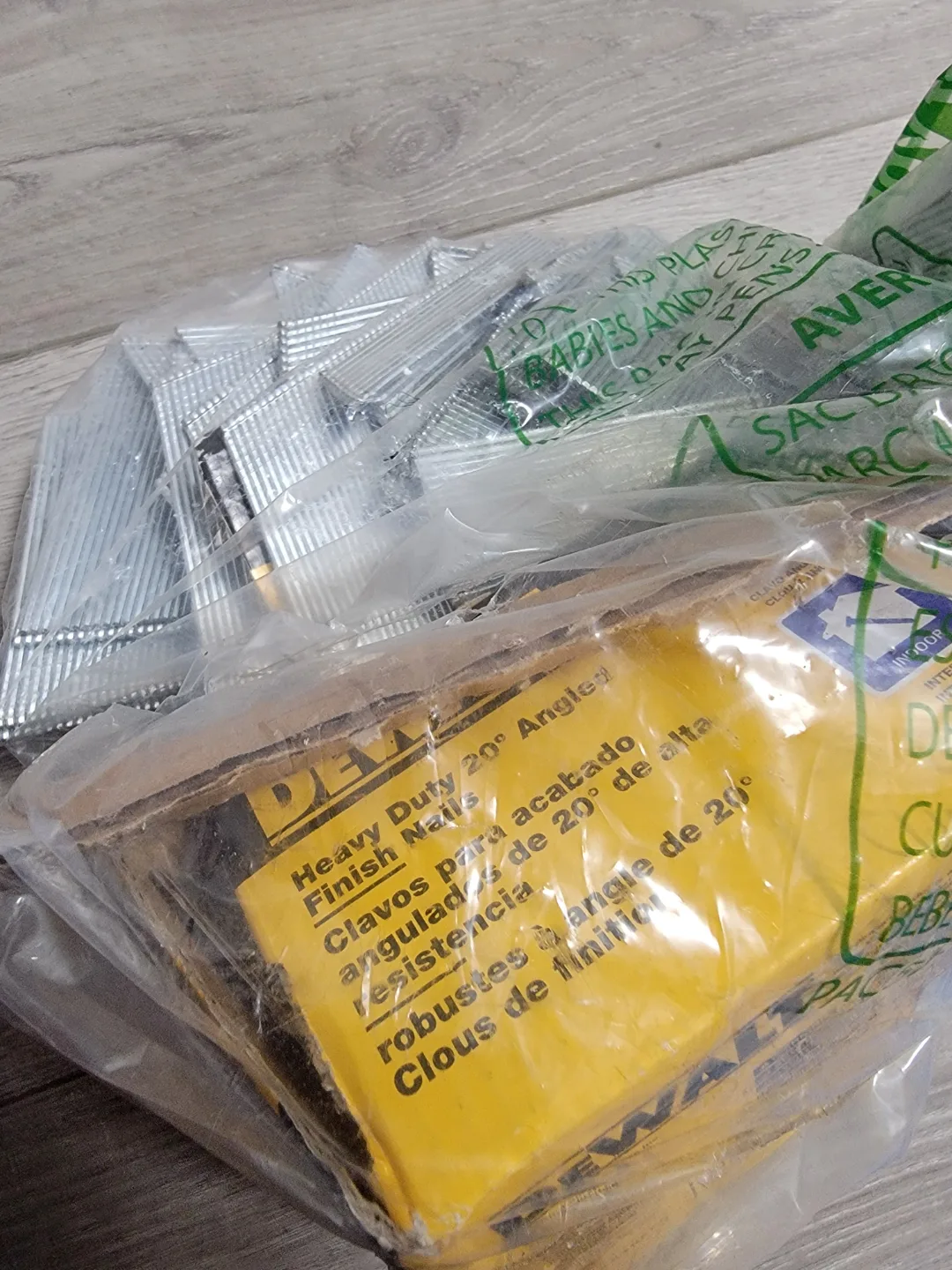 Dewalt Heavy Duty Angled Finish Nails thumbnail