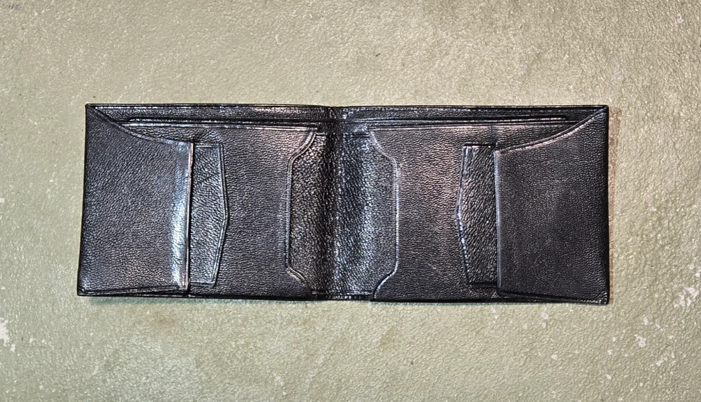 Vintage Black Leather Bi-Fold Wallet image indicator(2)
