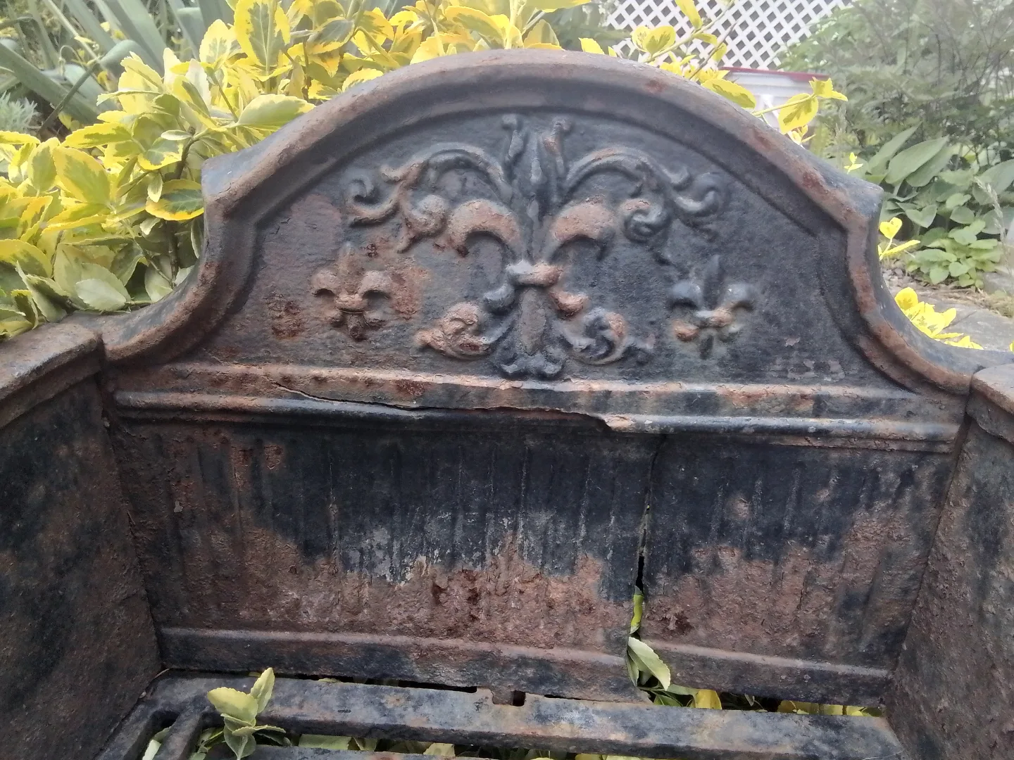 Antique Cast Iron Fireplace Grate/Flowers Pot image indicator(2)