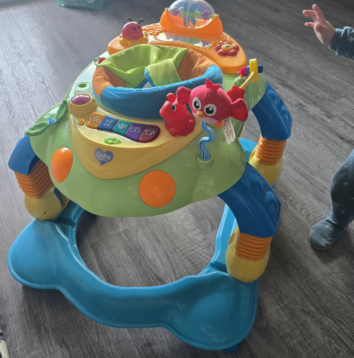 Delta Children Activity Walker - photo 2