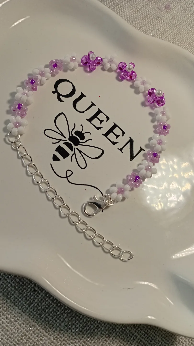 Handmade Beaded Bracelet - Purple and White Flowers image indicator(3)