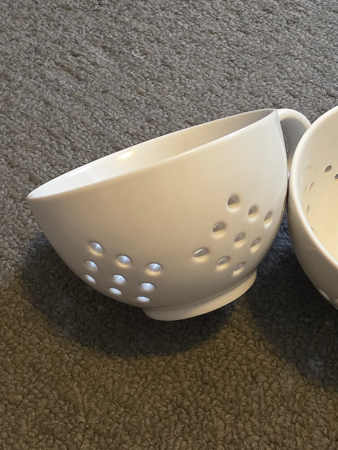 Crate&Barrel White Ceramic Colander Berry Cups image indicator(3)