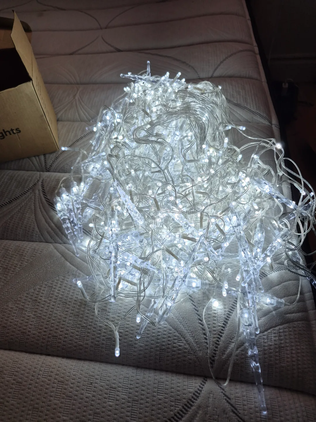 LED icicle string lights image indicator(2)