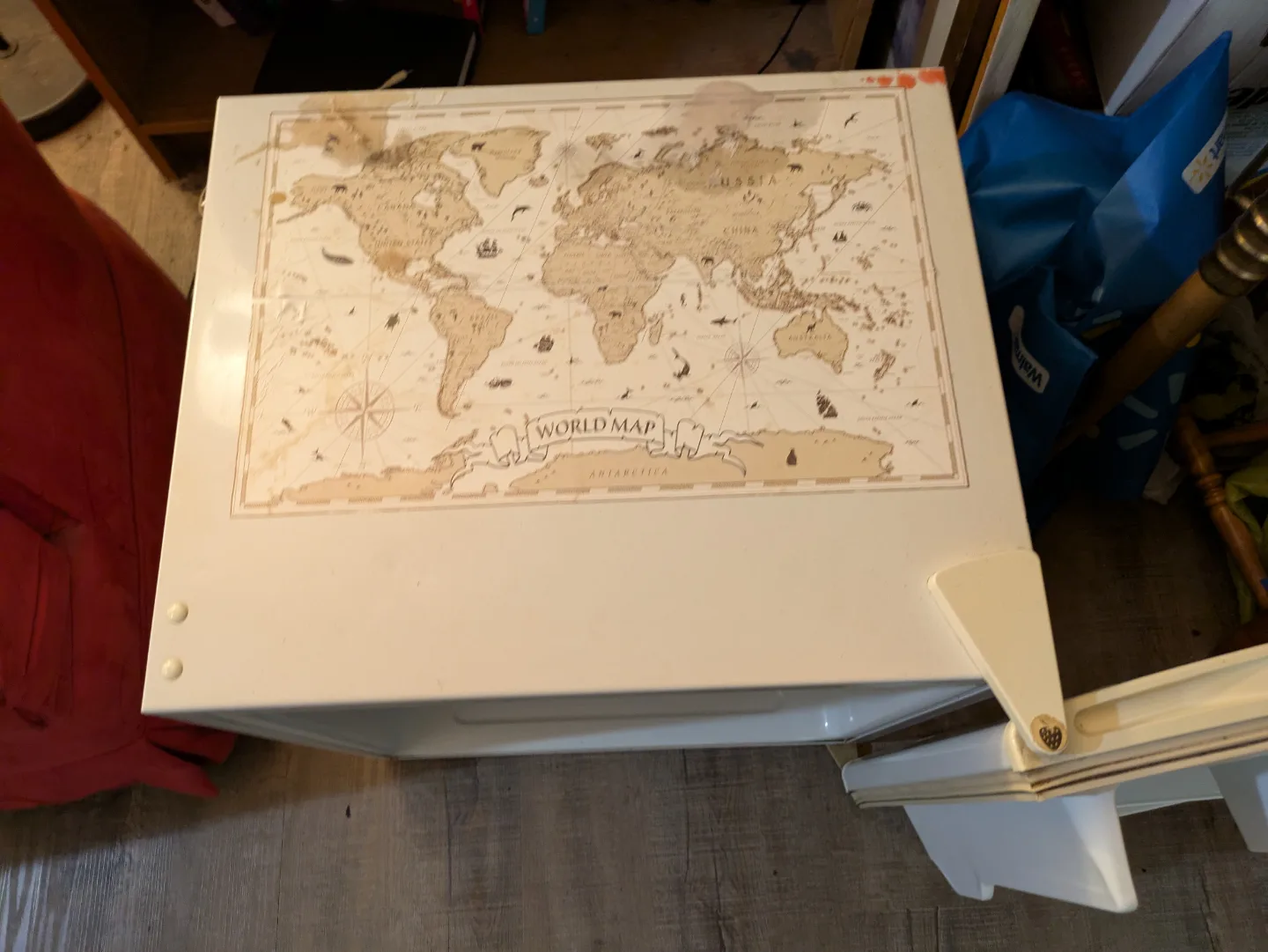 Mini Fridge - Good Condition image indicator(6)