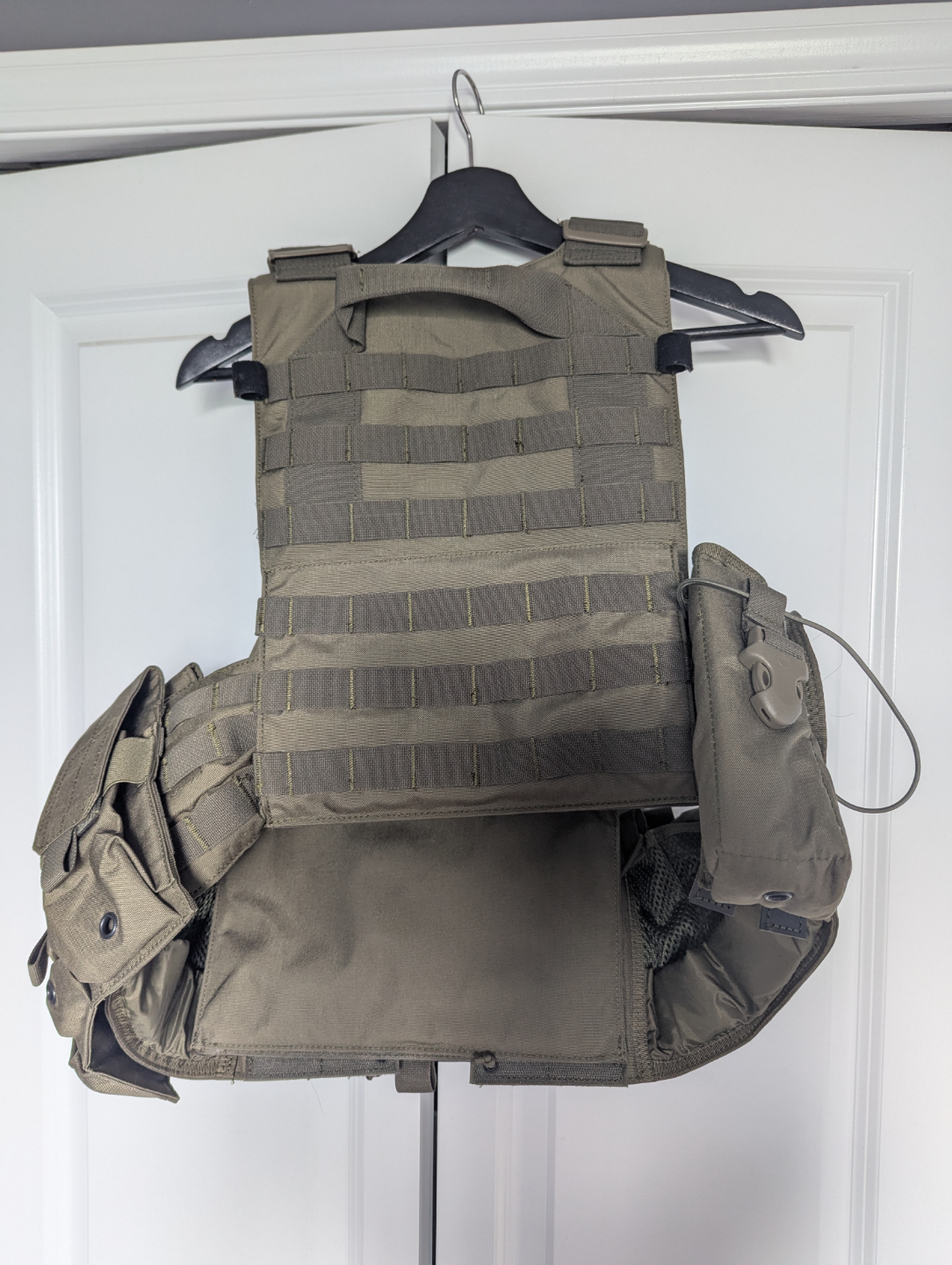 Tactical Vest with Pouches - photo 2