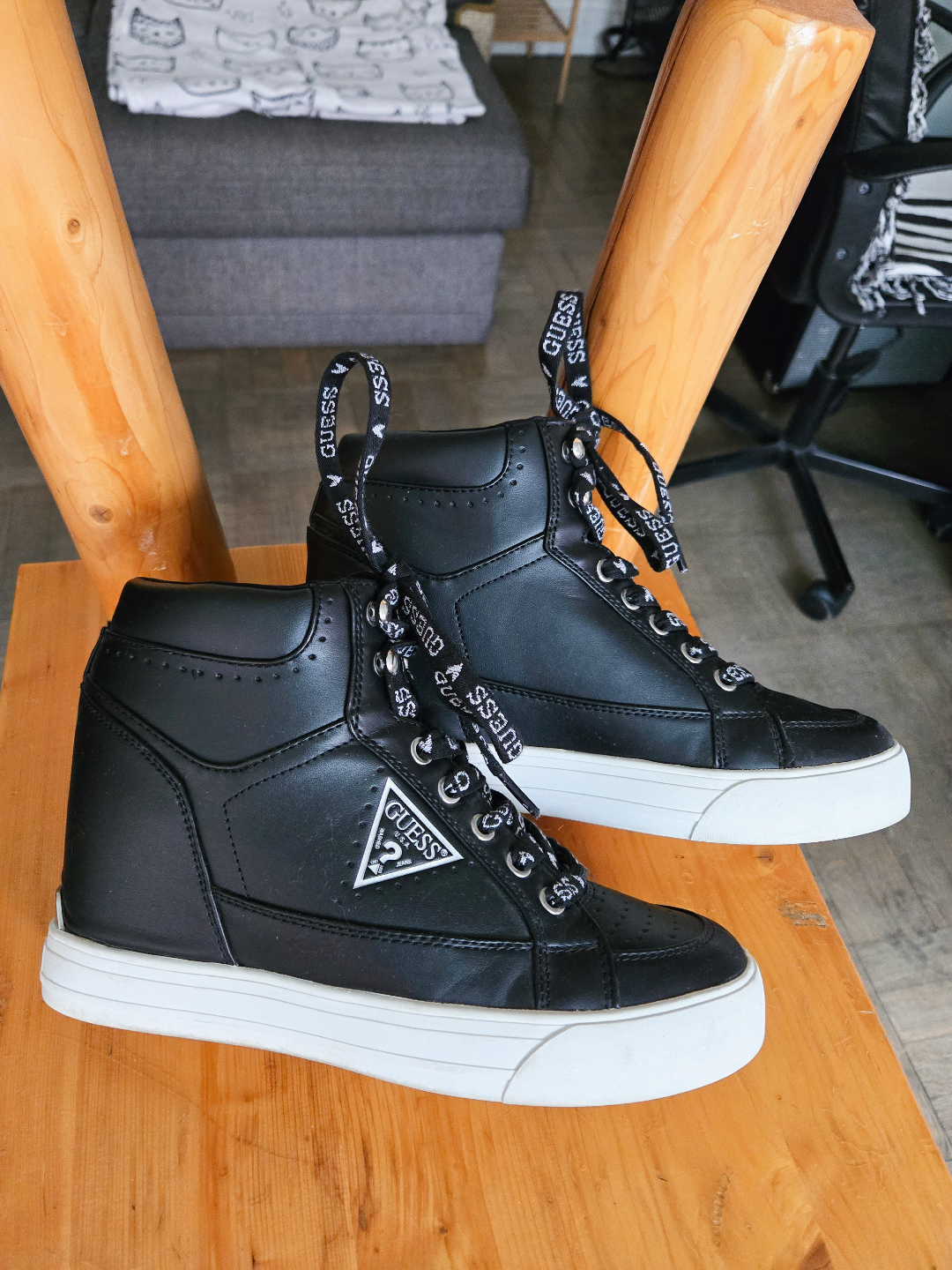 GUESS Black Wedge Sneakers Limited Size 9 - photo 3