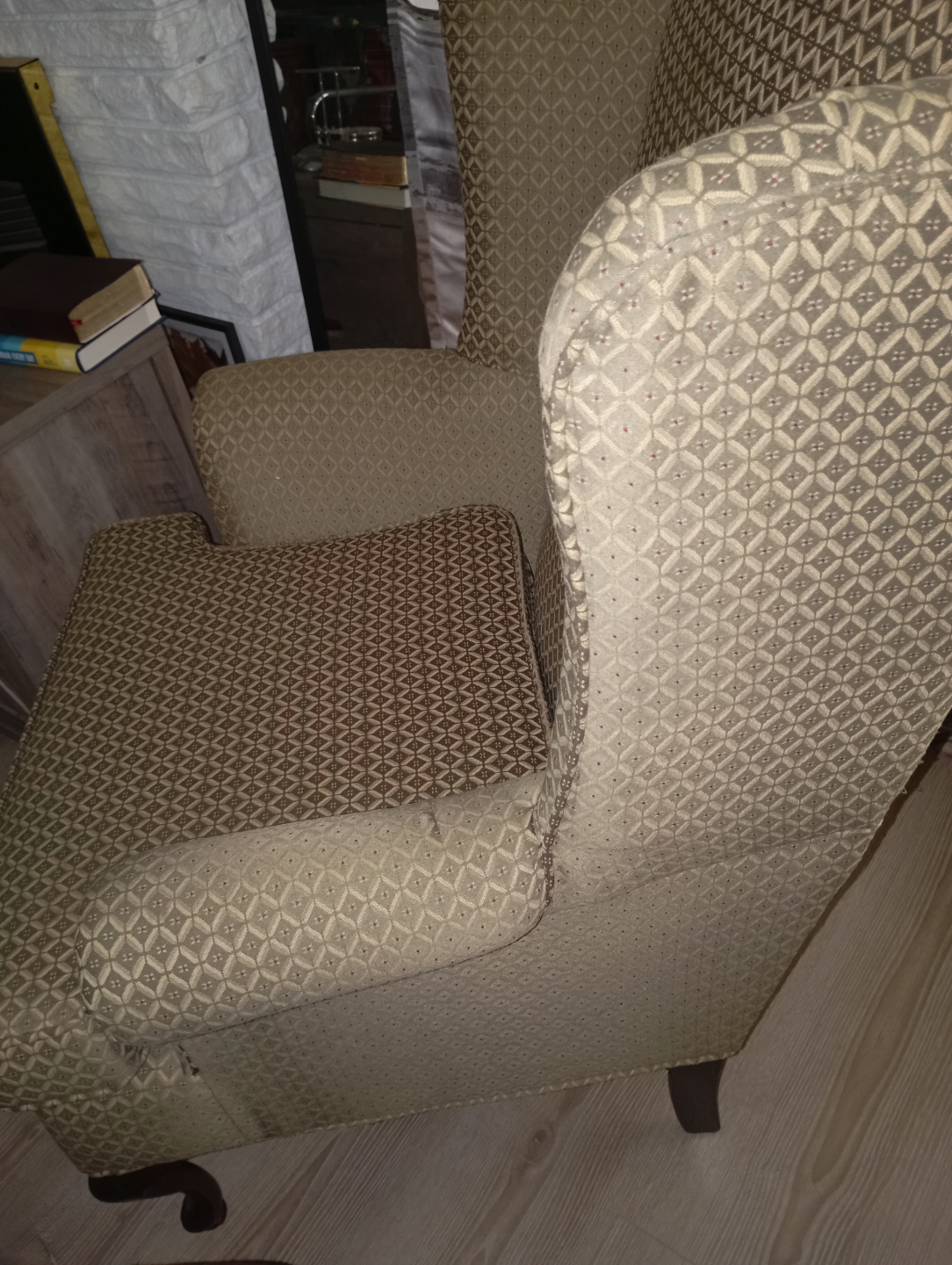 Brown Armchair - photo 2