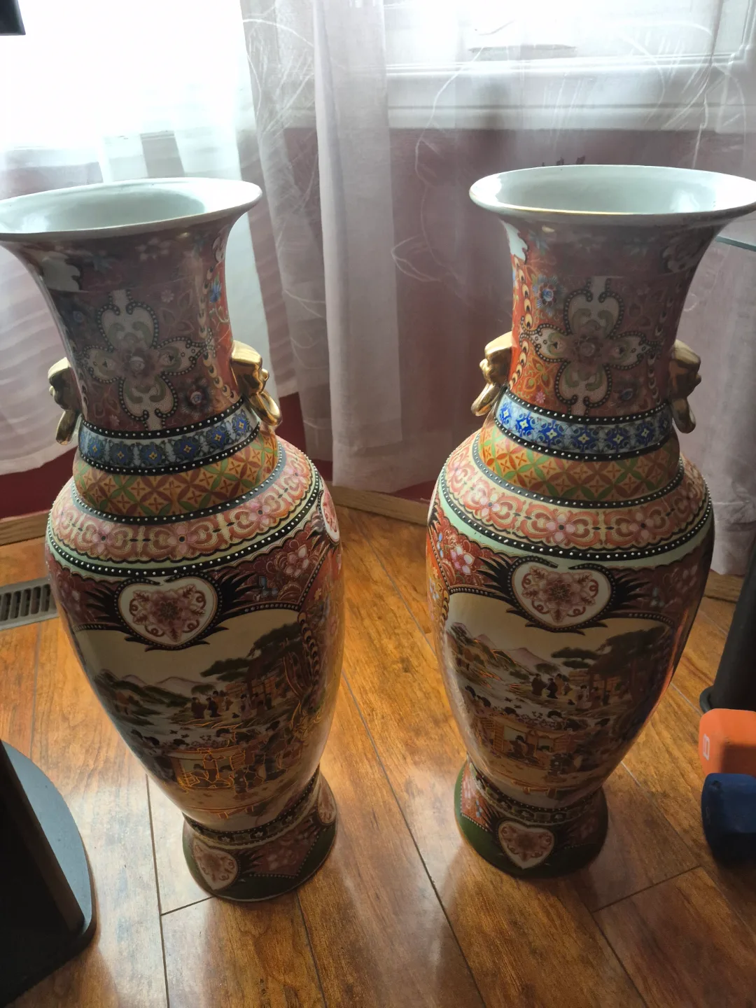 Pair of Vintage Asian-Style Porcelain Vases thumbnail