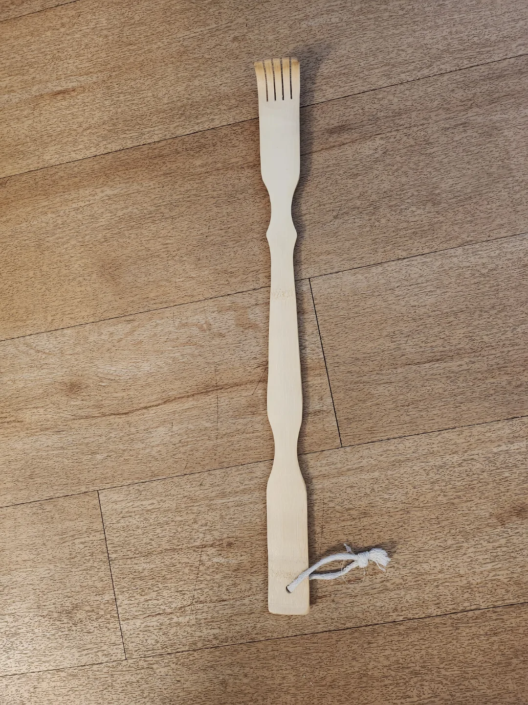 Wooden Back Scratcher thumbnail