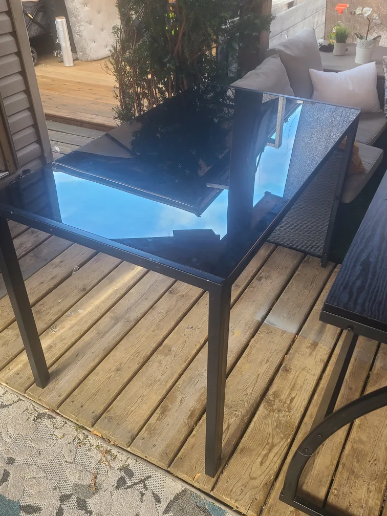 🇨🇦 3 study desks /craft tables - 20$ each image indicator(2)