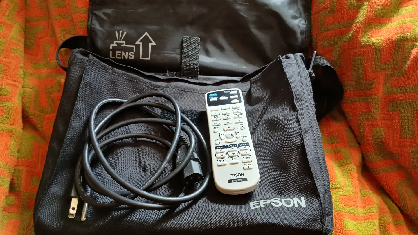 Epson EX7240 Projector with Remote and Carry Case image indicator(4)