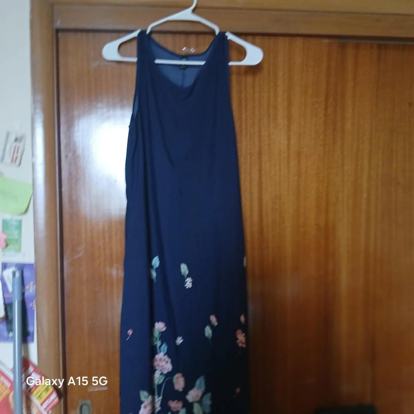 Assorted Dresses med- large Never worn. No tags Priced to sell!! image indicator(2)