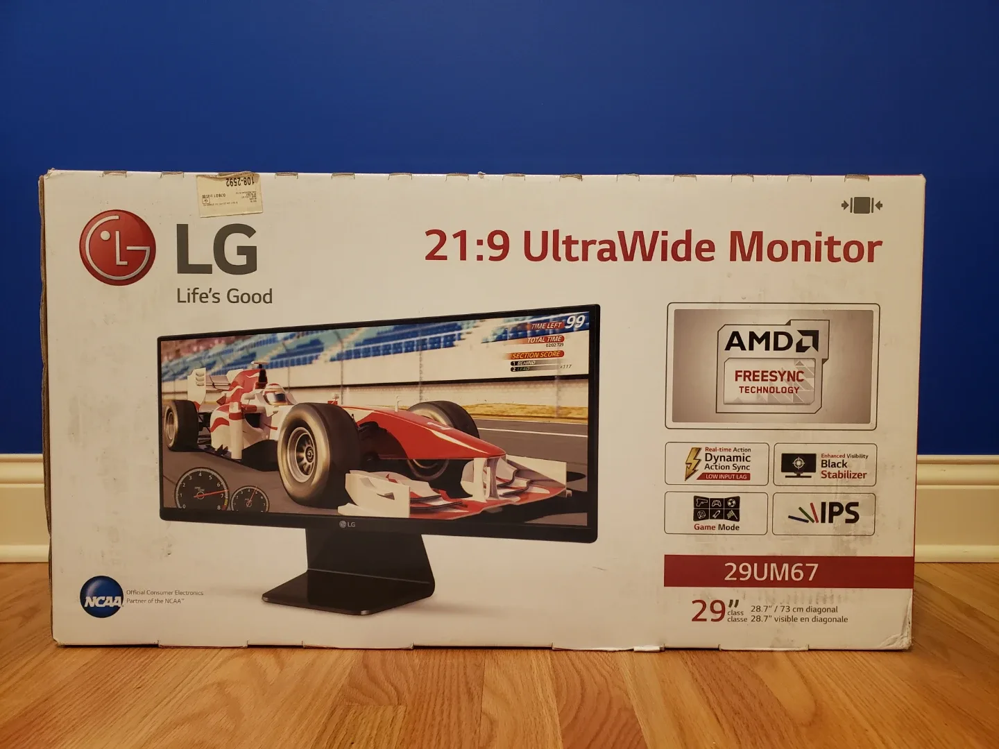 LG 29" Ultrawide Monitor (21:9) - stand included. thumbnail