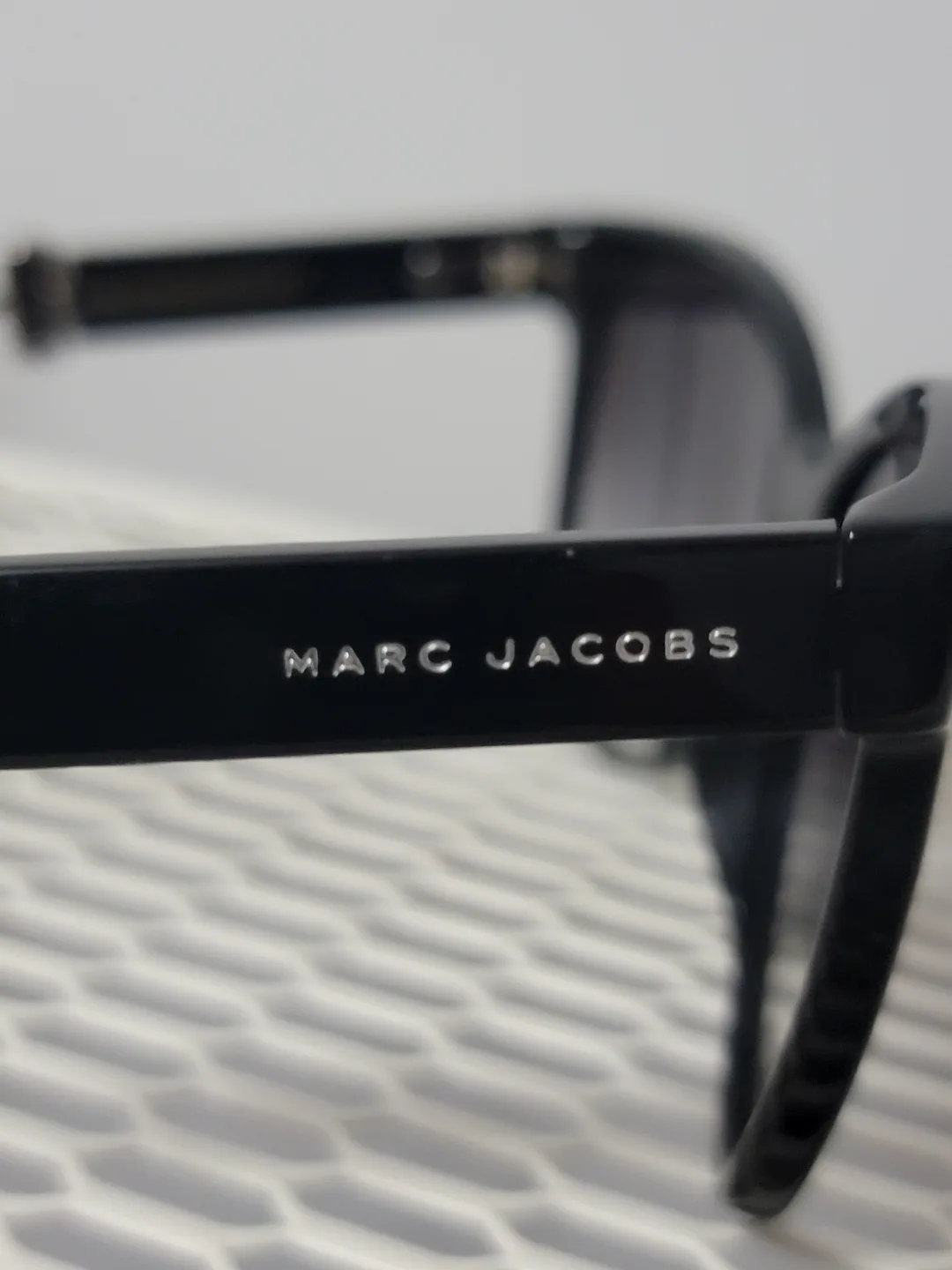 Marc Jacobs 130/S Sunglasses - Black image indicator(6)