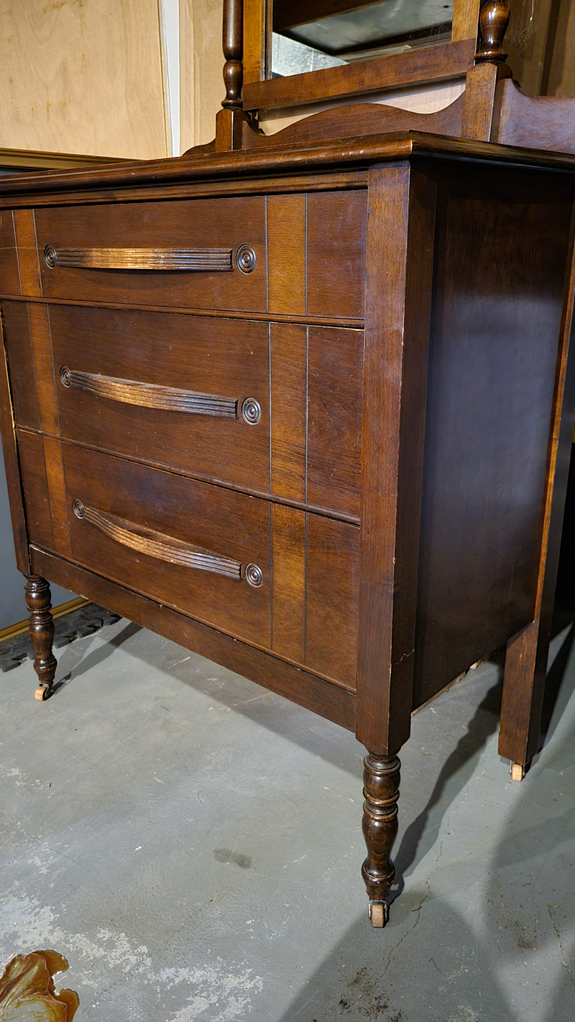 Vintage Vanity Dresser with Mirror - photo 3
