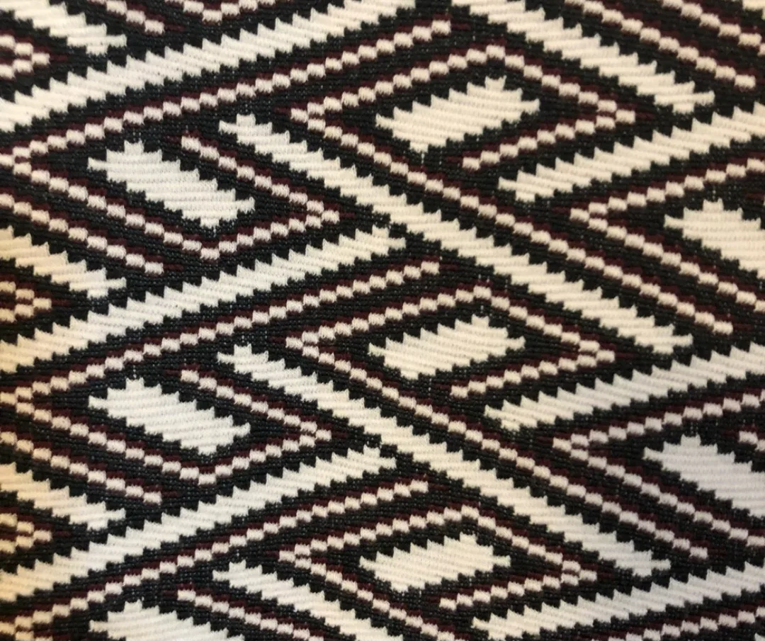 Zara geometric pattern woven skirt image indicator(3)