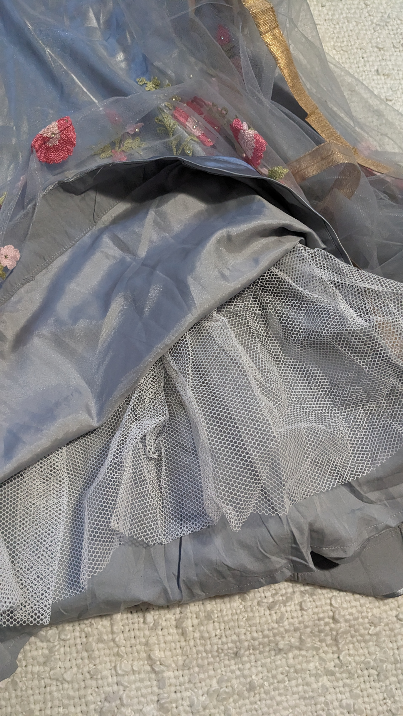 Grey embroidered Anarkali dress with dupatta - photo 4