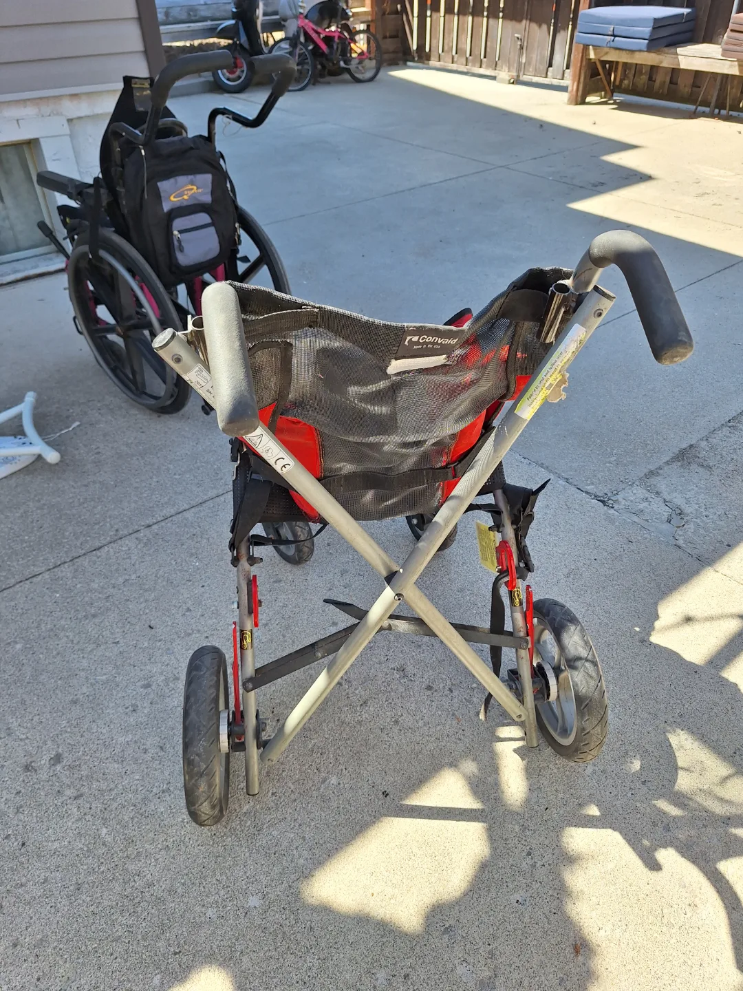 Wheelchair for teneger or elderly person image indicator(2)