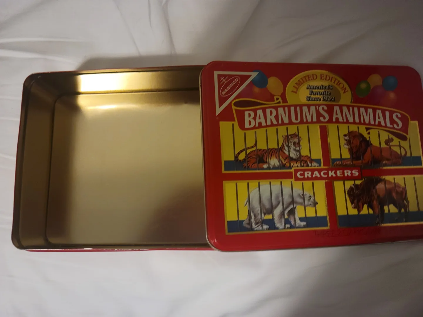Vintage Nabisco Barnum's Animals Cracker Tin image indicator(2)