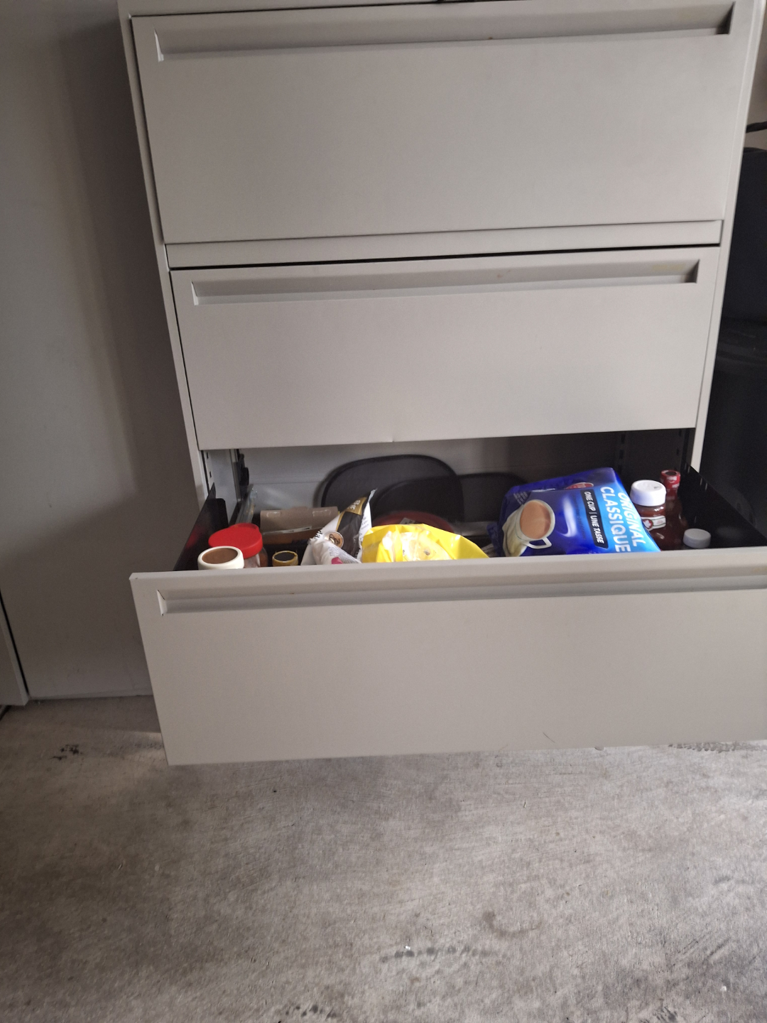 Four-Drawer Metal Filing Cabinet - photo 3
