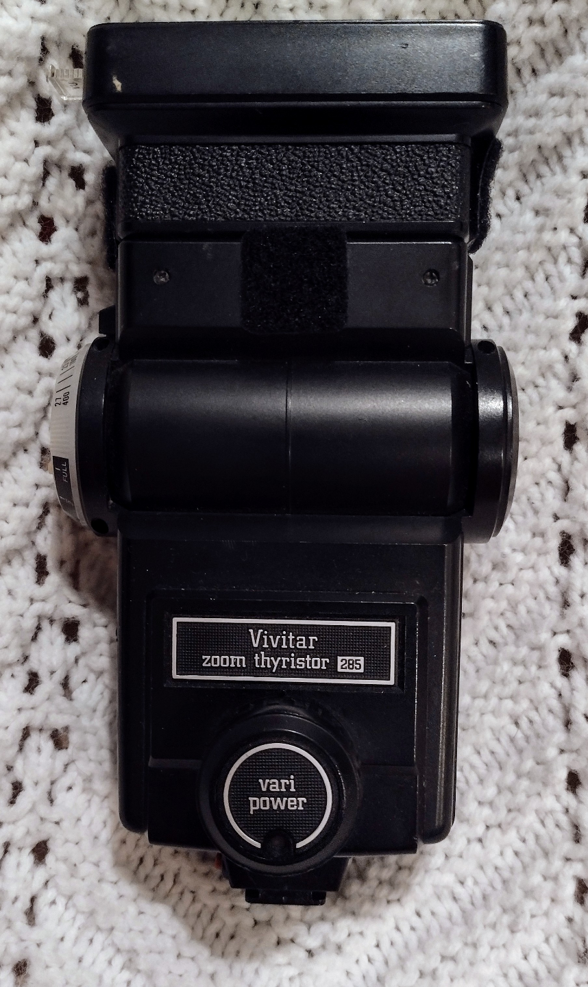 Vivitar Thyristor 285 Flash Wide Angle UV Lens Not Tested