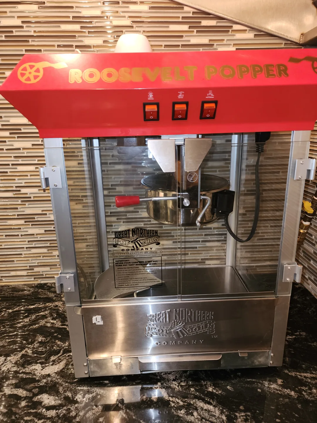 Great Northern Roosevelt Popper Popcorn Machine thumbnail