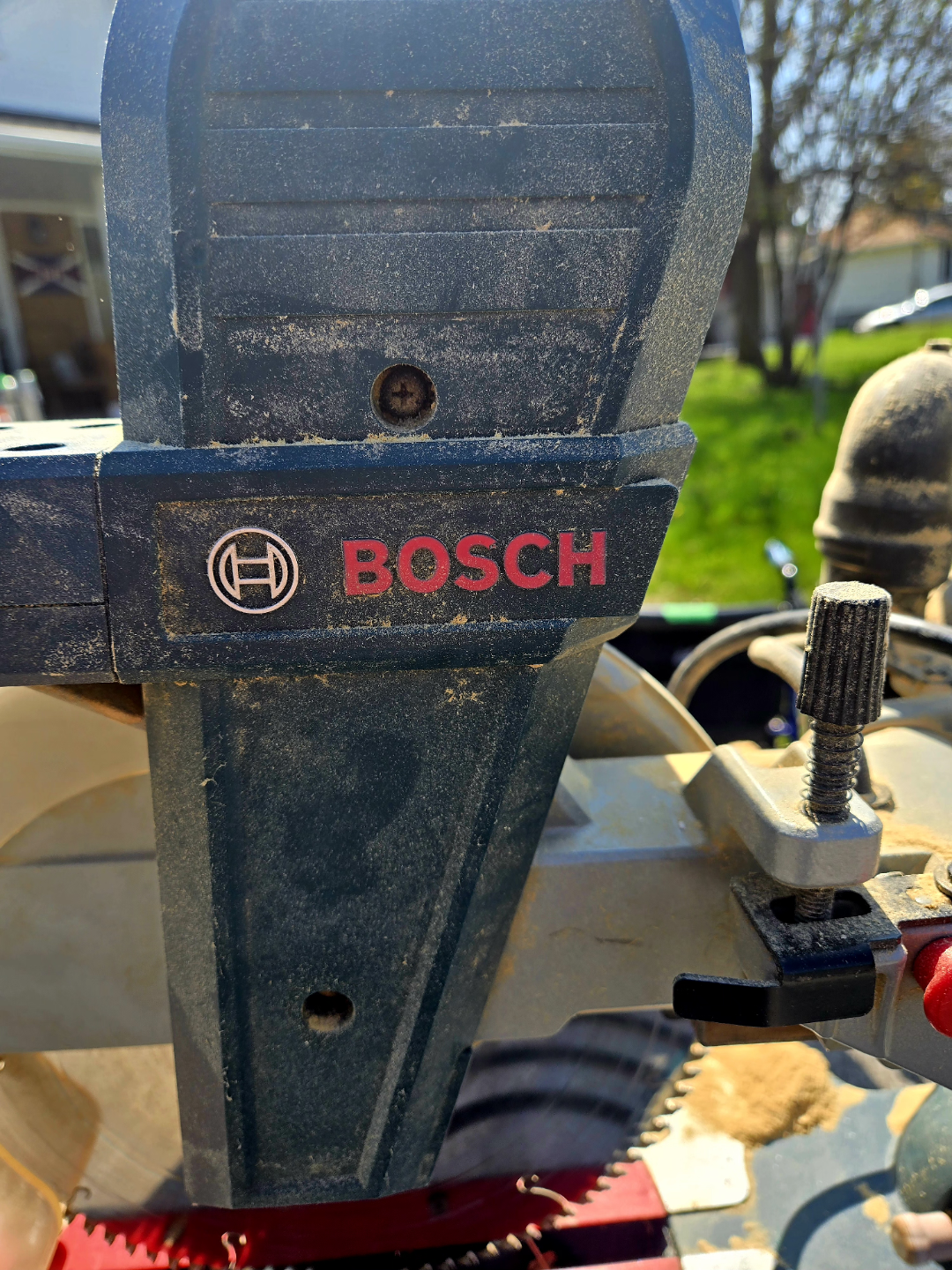 BOCH 12" saw and stand
