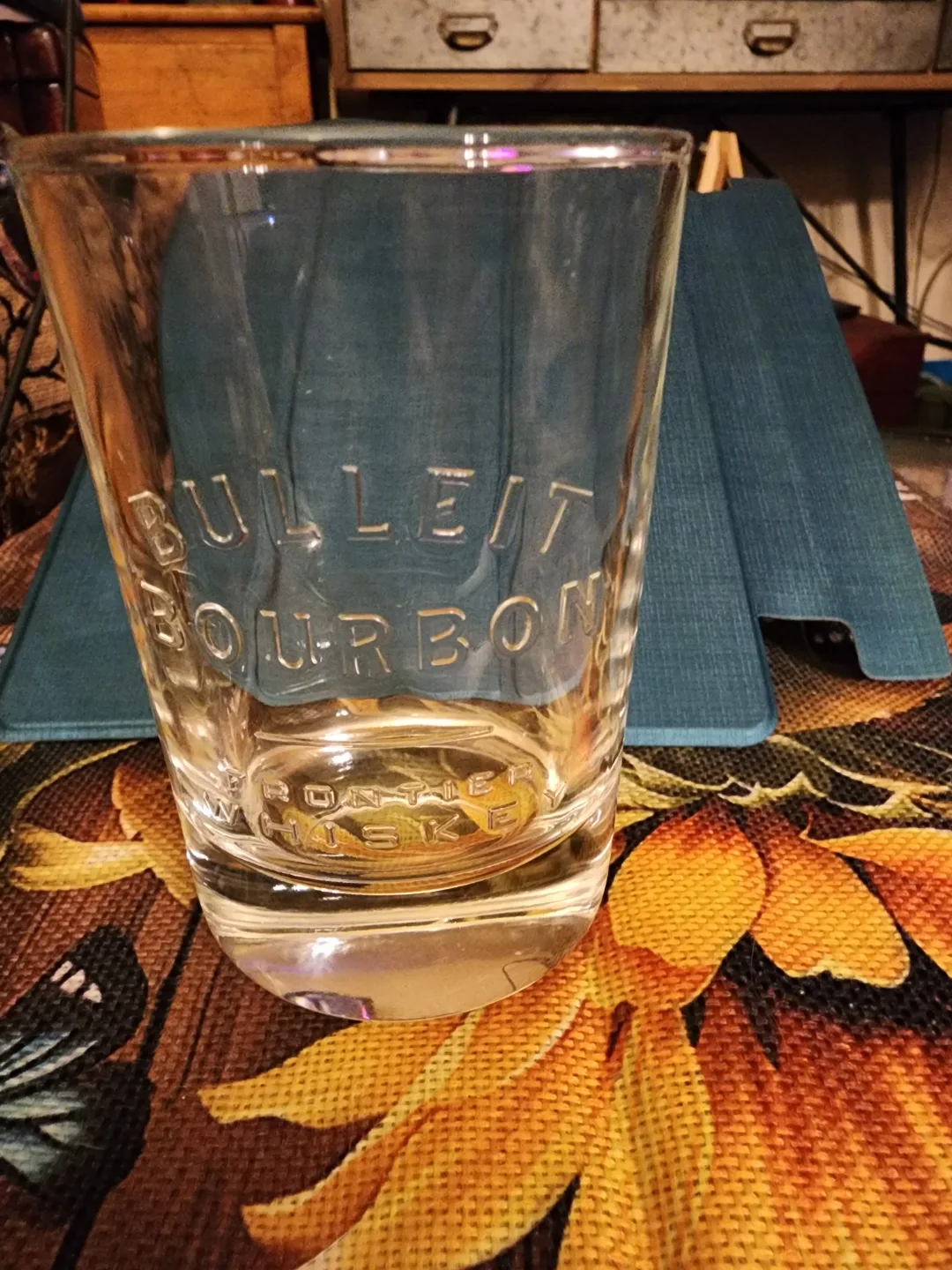 Bulleit Bourbon Whiskey Glass image indicator(2)