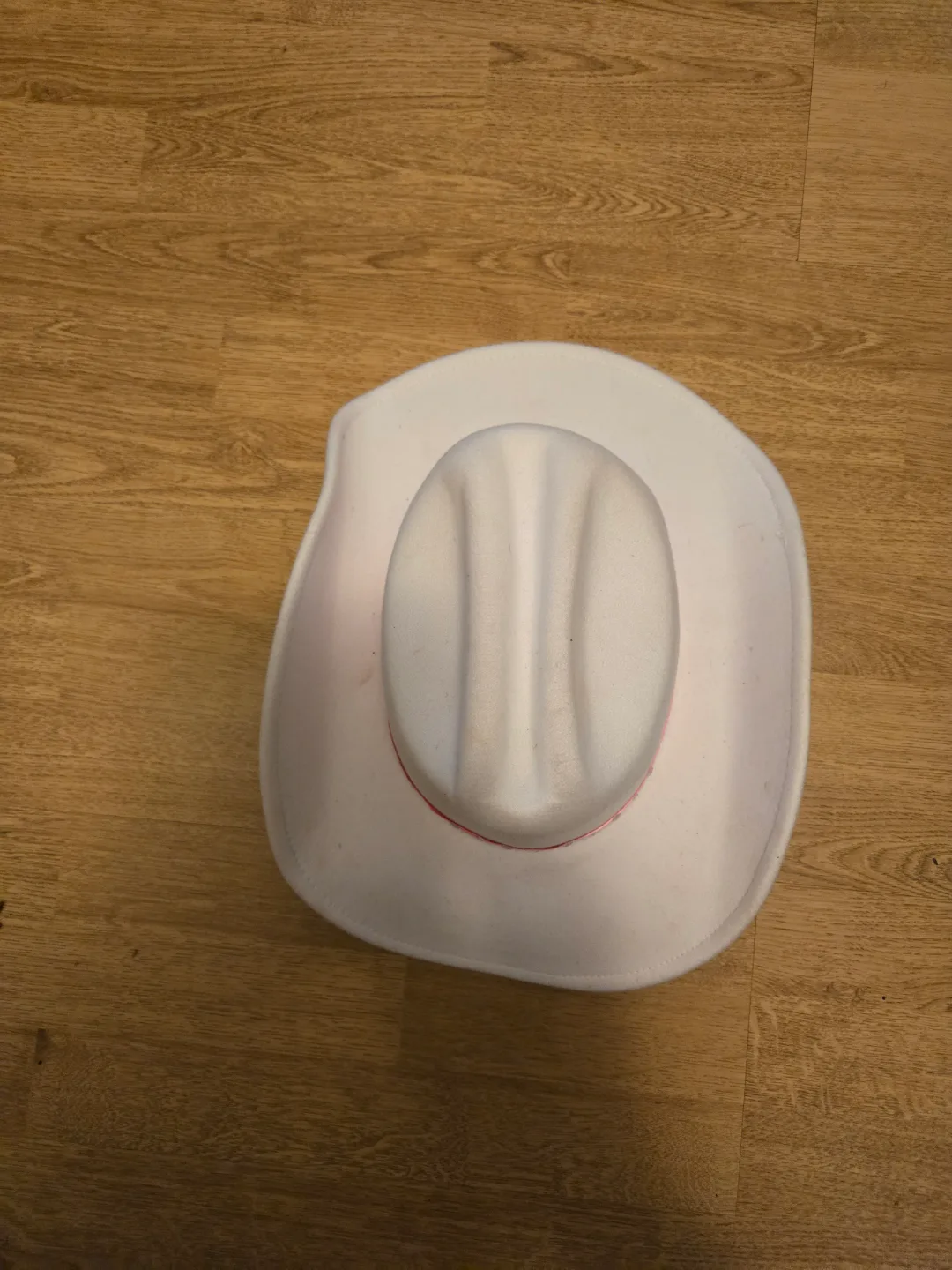 White Cowboy Hat thumbnail