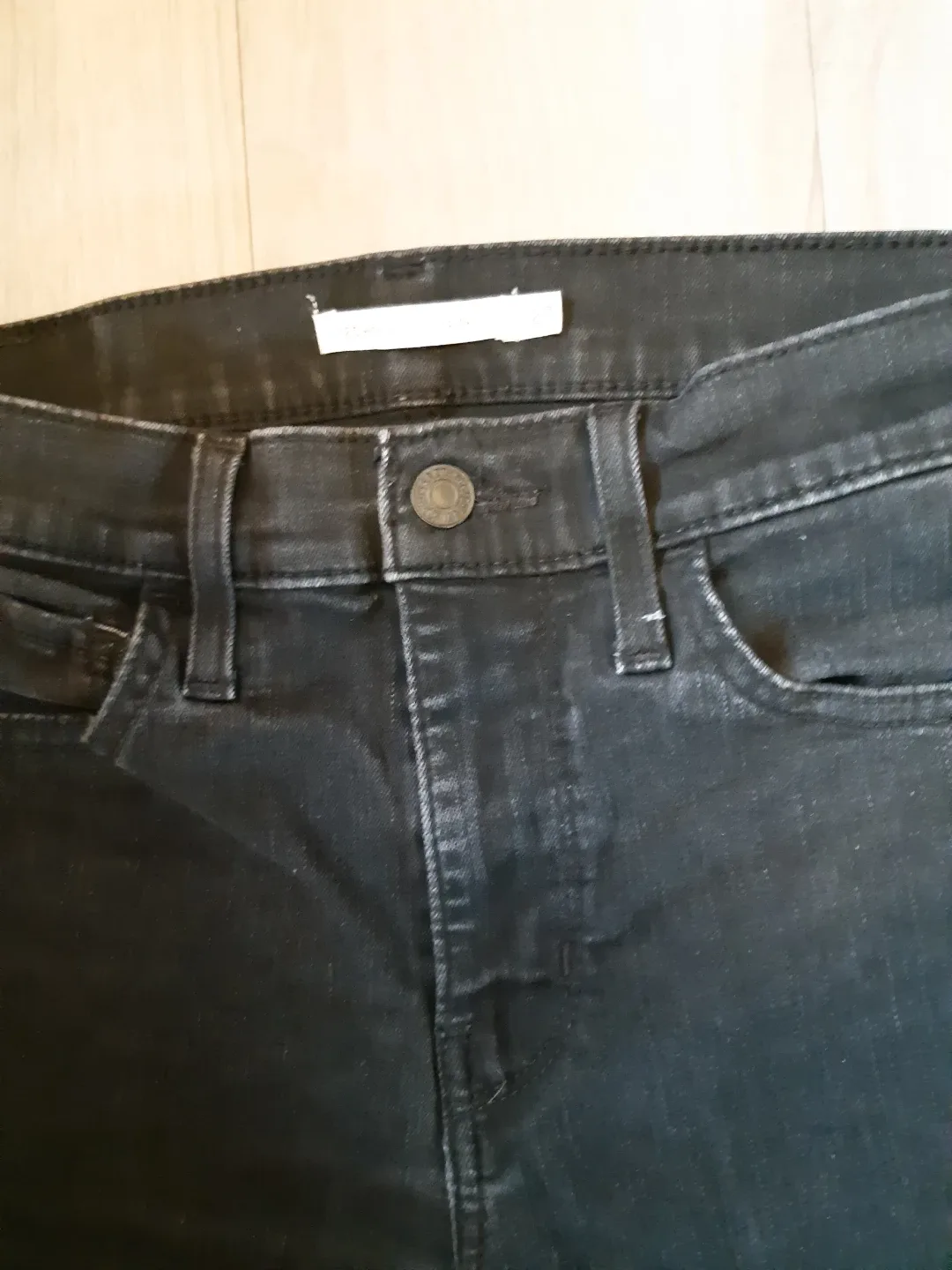 Levi's 720 High Rise Super Skinny Women's Size 27 - Black image indicator(4)