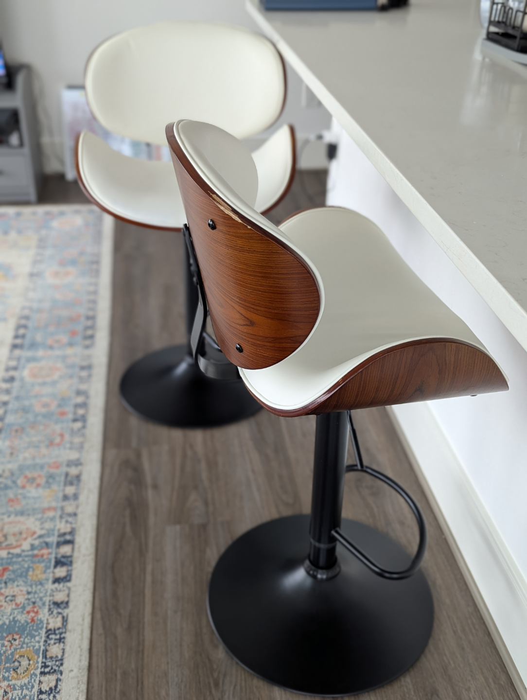 Pair of Mid-Century Modern Adjustable Bar Stools - photo 2