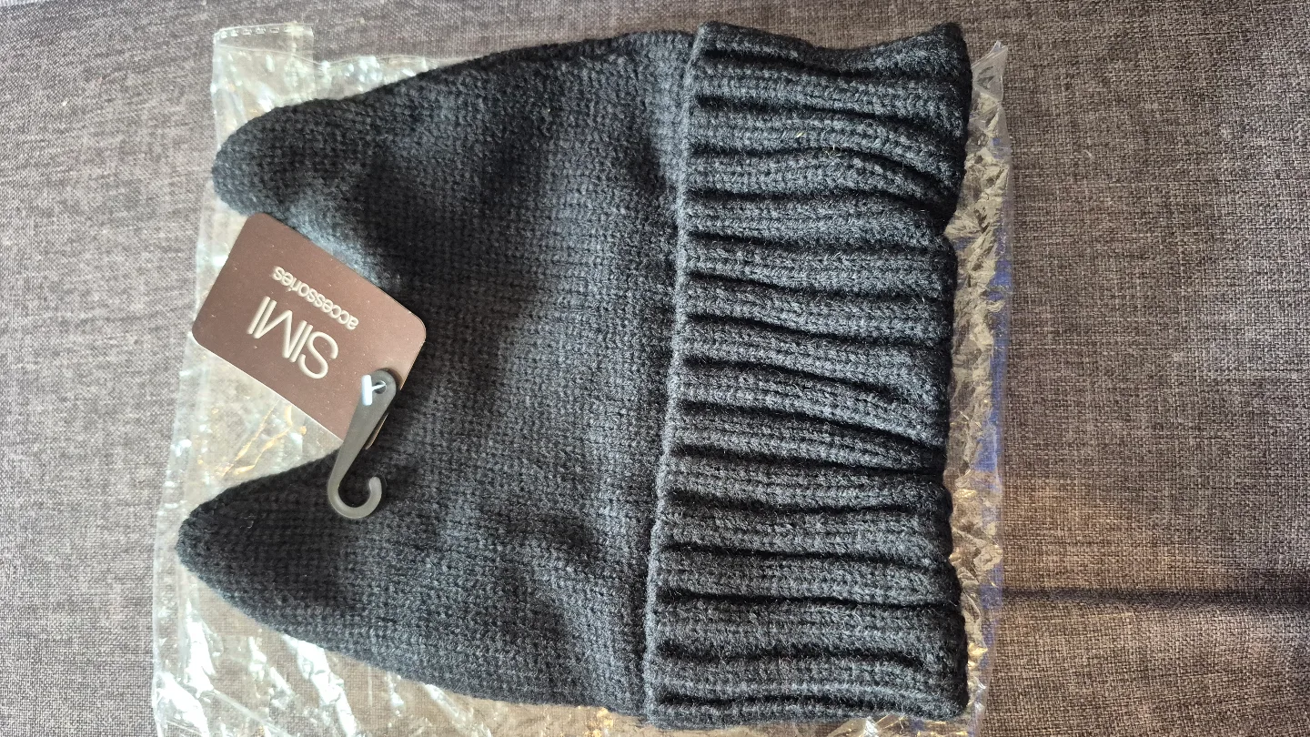 🧡Two SIMI Accessories Knit Hats - Black image indicator(2)