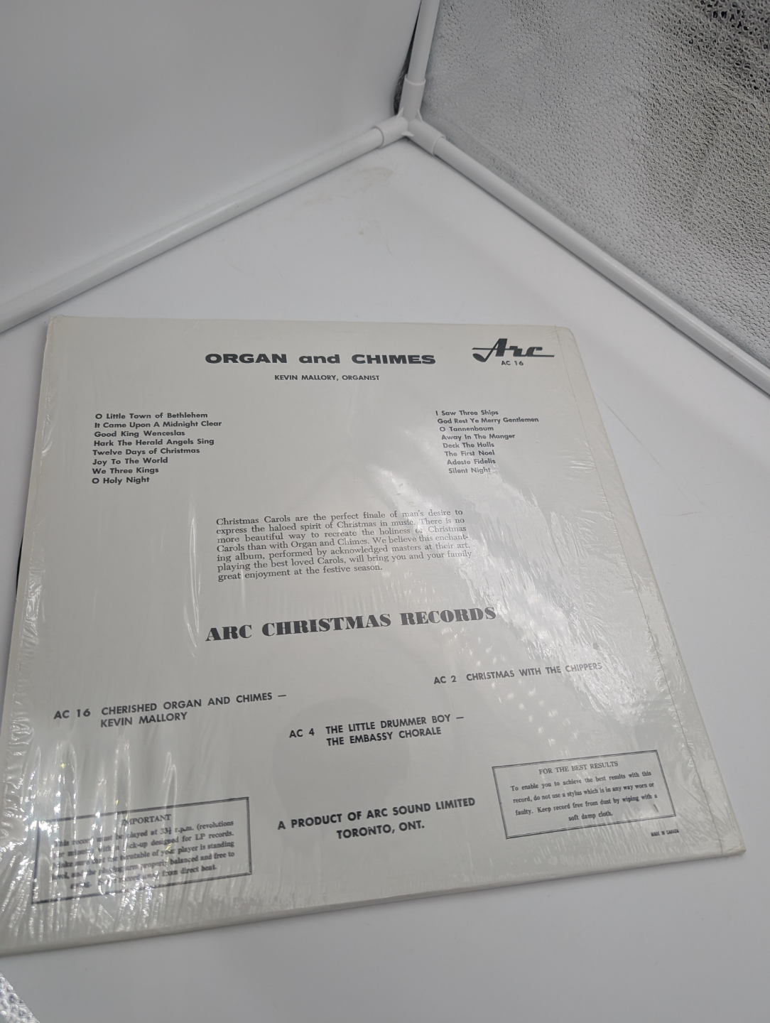 Cherished Organ & Chimes at Christmas Vinyl Record - photo 2