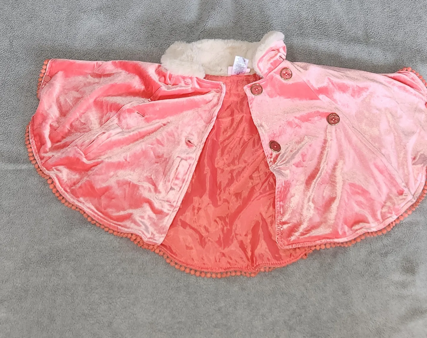 toddler Little lass cape 24 M image indicator(3)