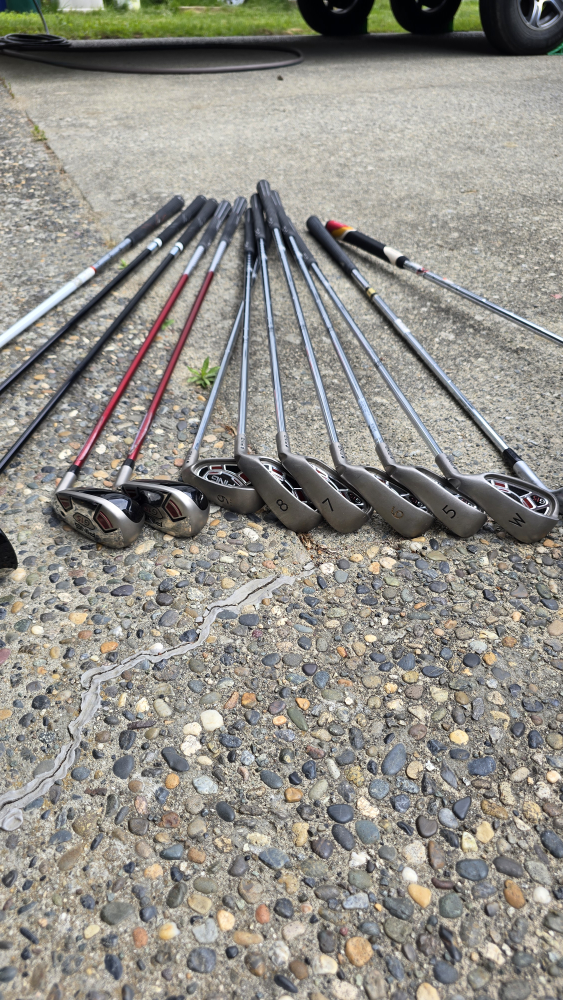 PING G15 Pre-owned Golf Club Set with Bag - photo 4