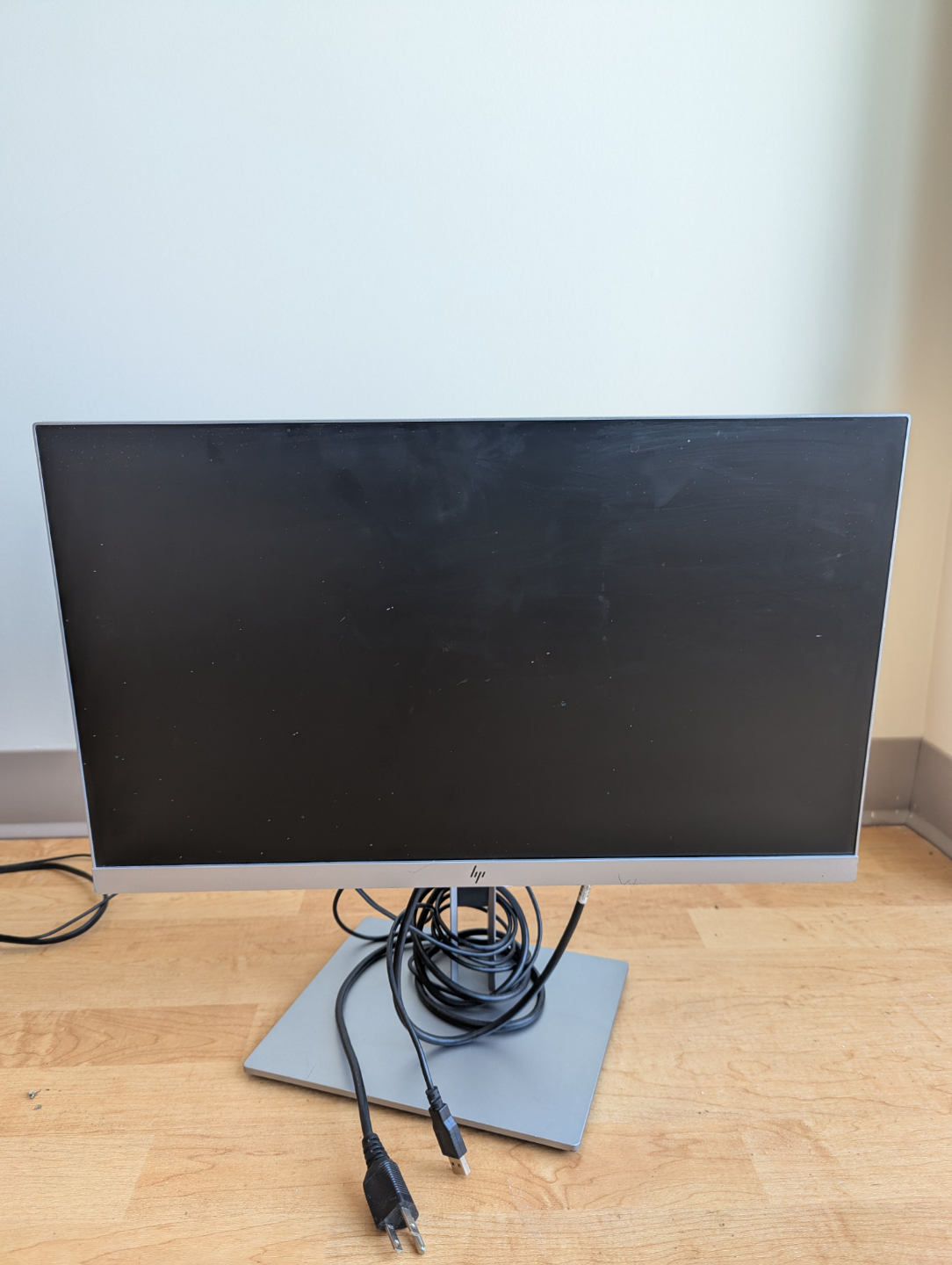 21.5" HP EliteDisplay E223 monitor