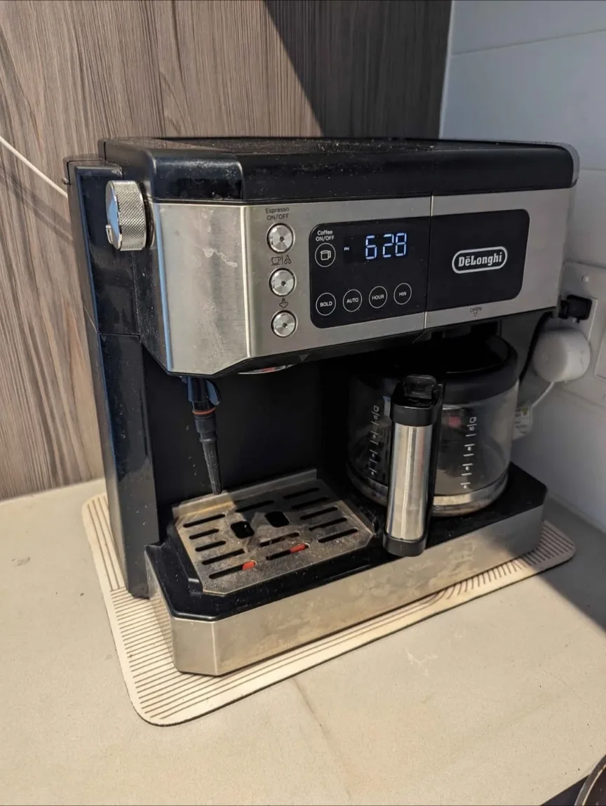 DeLonghi Espresso Coffee Machine thumbnail