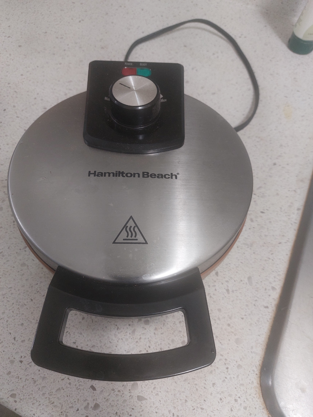 Hamilton Beach Round Waffle Maker - photo 3