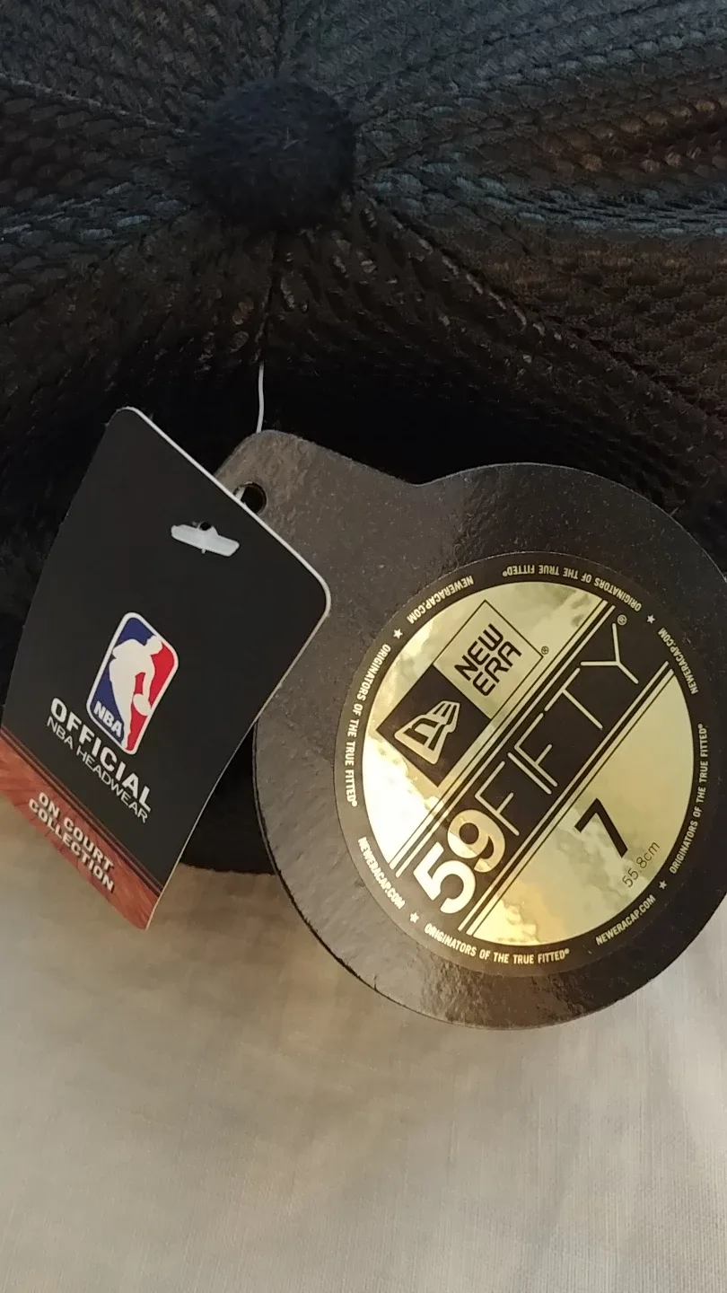 New Era Toronto Raptors 59Fifty Fitted Hat - Black/Gold image indicator(4)